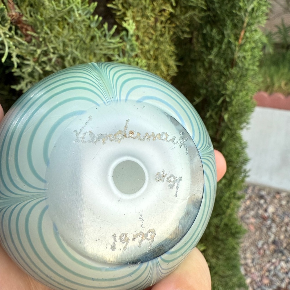 Vintage Vandermark Green and White Feather Glass Paperweight - Picture 6 of 11
